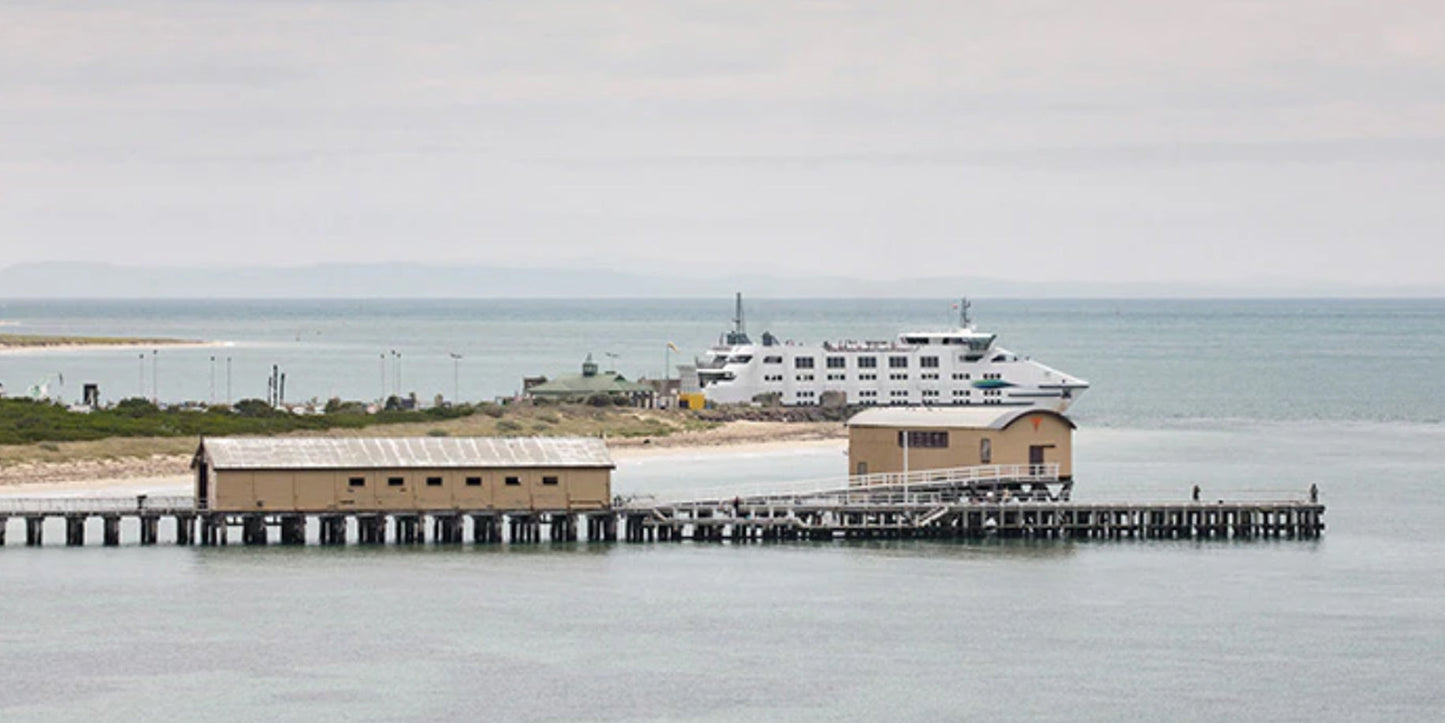 Ferry leaving Jetty